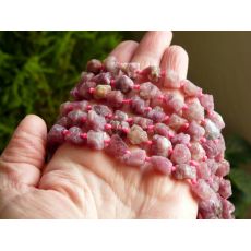 Turmalín růžový nugety krystal korálky, 1 ks